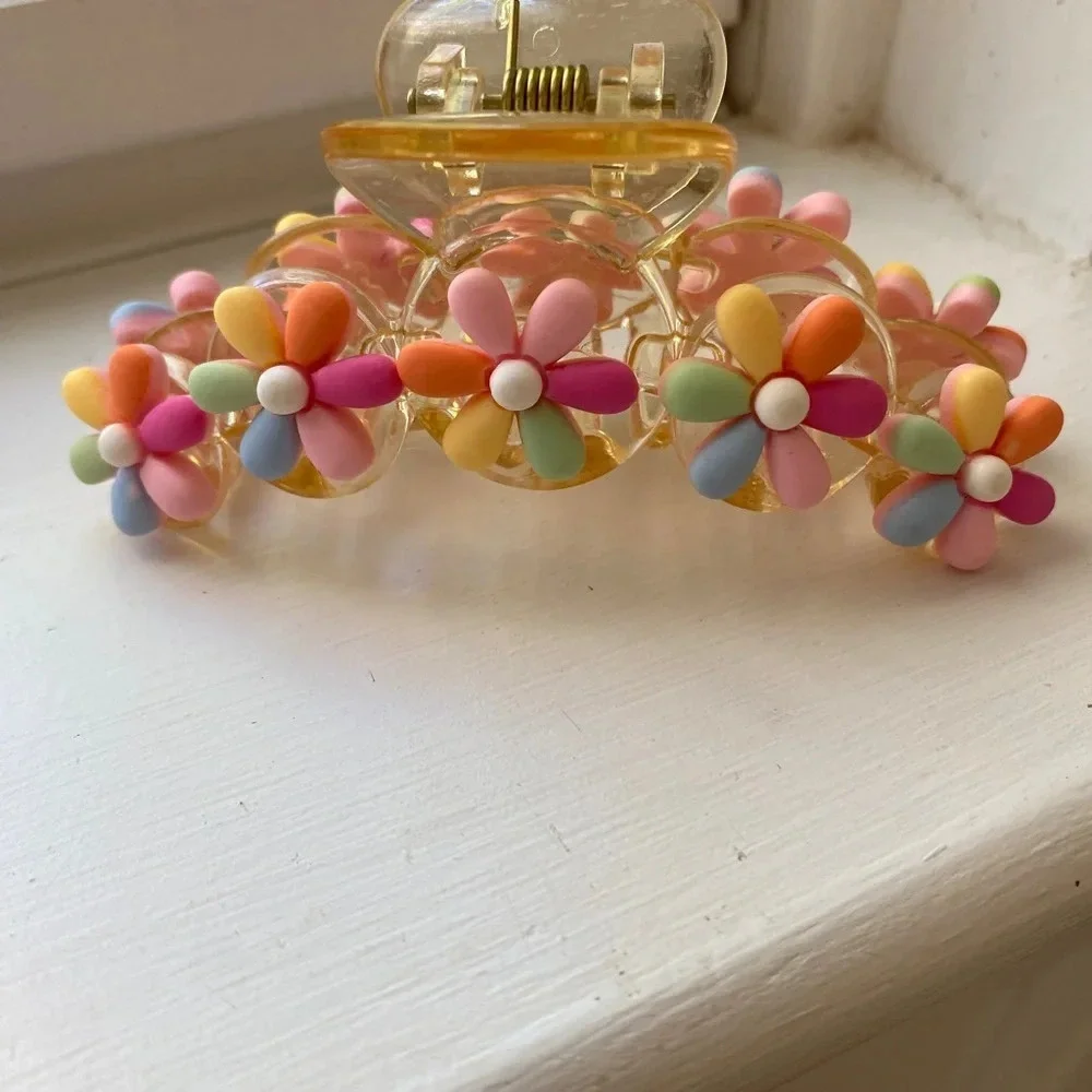 Anthropologie Acrylic Floral Hair Clip